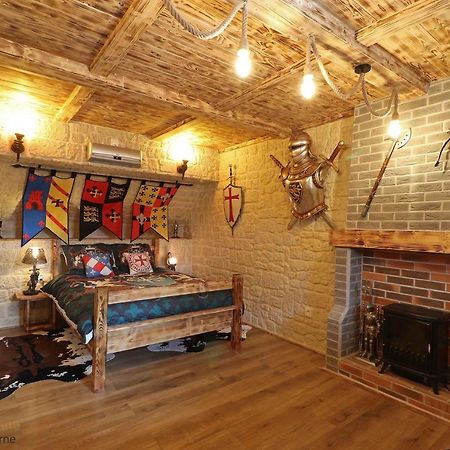 Chambre D'Hote Medieval Du Vieux Bourg Chailloue Exterior photo